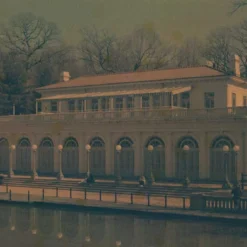 Seagull IR100 :: Color (expired) -Polaroid Store 13 1stop f8 1 250sec