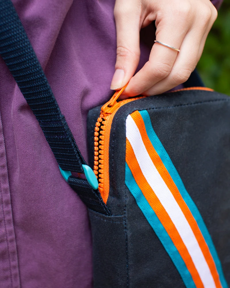 Canvas Shoulder Bag :: SX-70 Sonar 8 Canvas Shoulder Bag :: SX-70 Sonar - Image 6