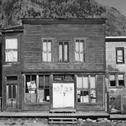 Freestyle Cinestill XX 250 :: B&W -Polaroid Store Cinestill B W 120 Ben Fraternale 2