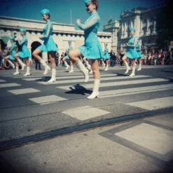 Lomography 800 :: Color -Polaroid Store Lomo 800 120 2