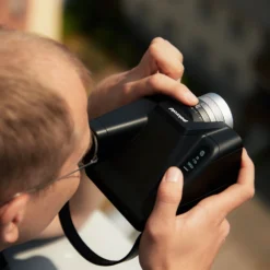 Polaroid :: I-2 -Polaroid Store Still4 Lifestyle MaxSiedentopf PolaroidI2 fullres scaled